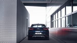 Jaguar I-Pace EV400 AWD S Bright Pack 2020 года  (UK)